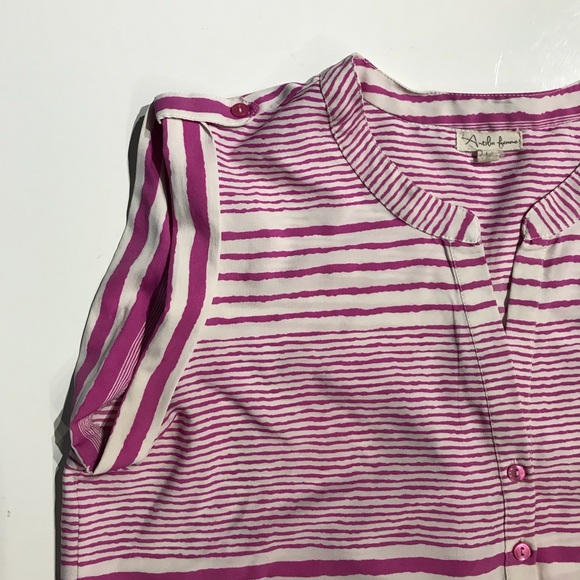 Sleeveless half button-down blouse - Picture 4 of 7